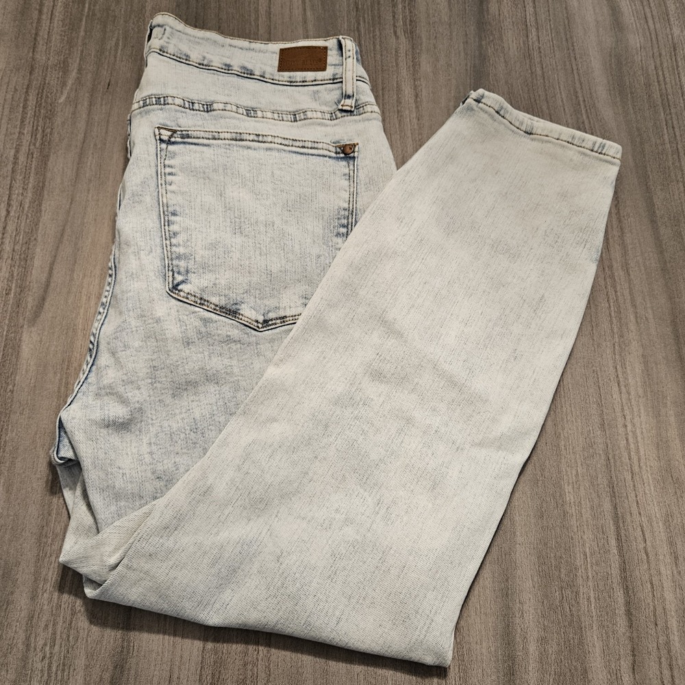 Judy Blue Jeans Women's 16W High Rise Ultra‎ Light Acid Wash Slim Fit JB88241